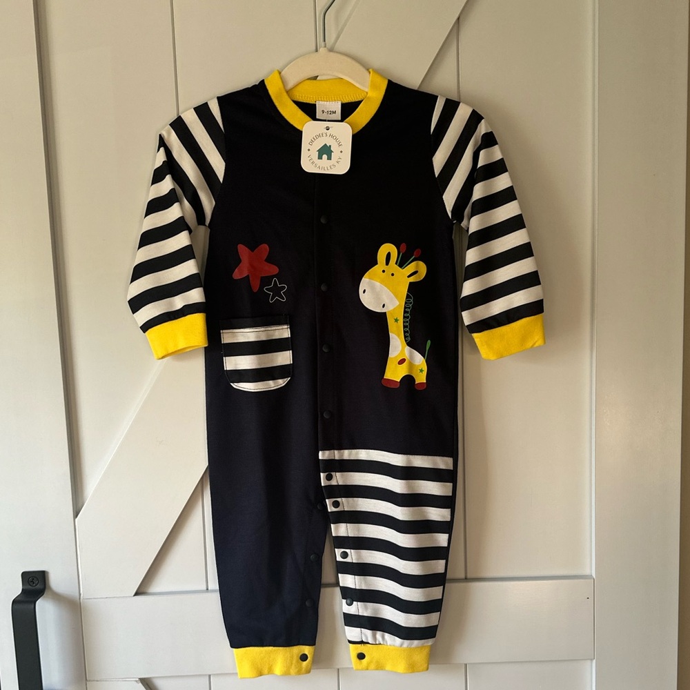 Boys Romper~Black & White Stripes w/Yellow Giraffe & Striped Pocket-Size 9-12mth
